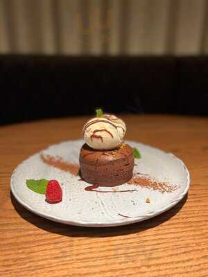 ‪hunter & Barrel Mirdif‬