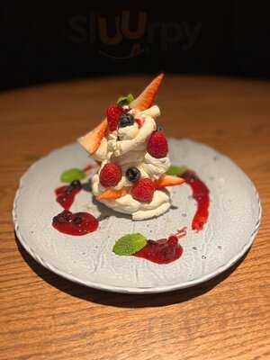 ‪hunter & Barrel Mirdif‬