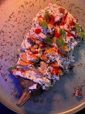 ‪vaga Restaurant & Bar Lounge‬