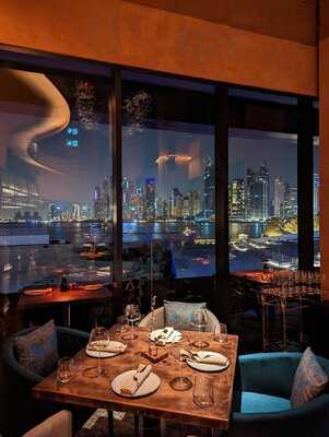 ‪vaga Restaurant & Bar Lounge‬