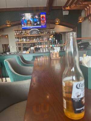 ‪crafty Fox Gastropub & Sports Bar‬