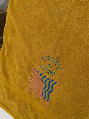 ‪peaches & Cream Beach Restaurant‬