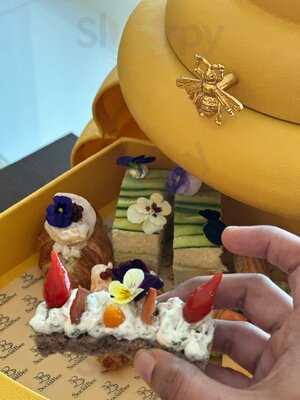 ‪socialbee Lobby Lounge‬