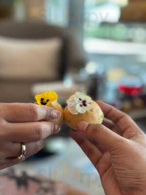 ‪socialbee Lobby Lounge‬