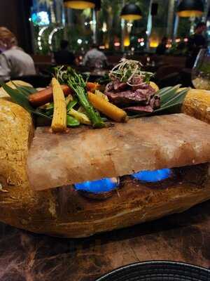 ‪amelia Restaurant & Lounge‬