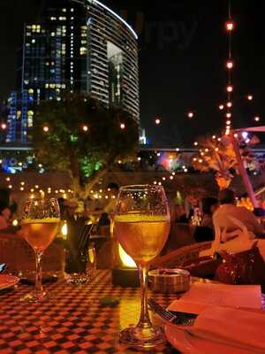 ‪the Restaurant At Bla Bla‬