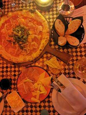 ‪the Restaurant At Bla Bla‬