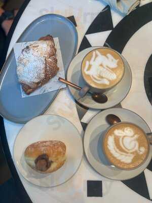 ‪risen Café And Artisanal Bakery - Barsha Heights‬