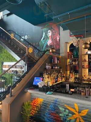 ‪la Mezcaleria At Pavilion At The Beach‬