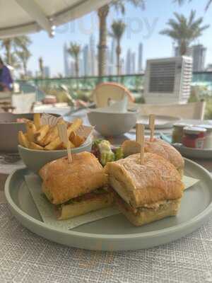 ‪myami Pool Bar & Lounge‬