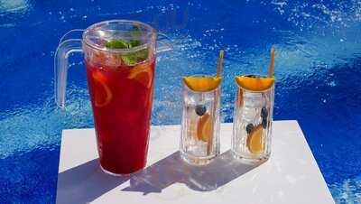 ‪myami Pool Bar & Lounge‬