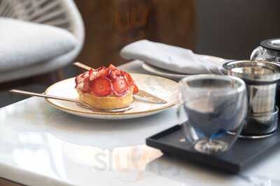 ‪risen Cafe And Artisanal Bakery - Business Bay‬