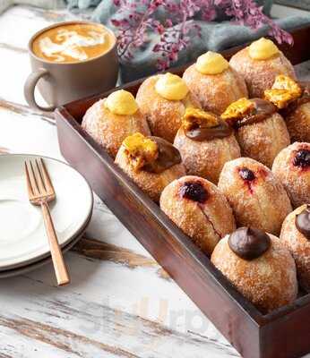 ‪risen Cafe And Artisanal Bakery - Business Bay‬