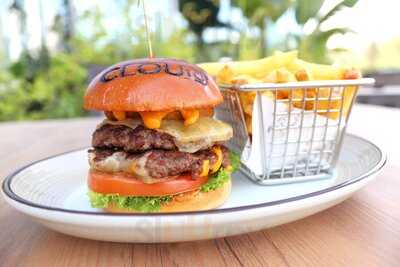 ‪cloud 10 Restaurant & Cafe‬