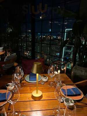 ‪above Eleven Dubai‬