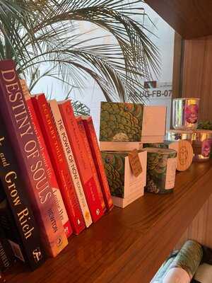 ‪new Earth Café‬