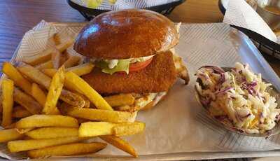 ‪roadster Diner‬