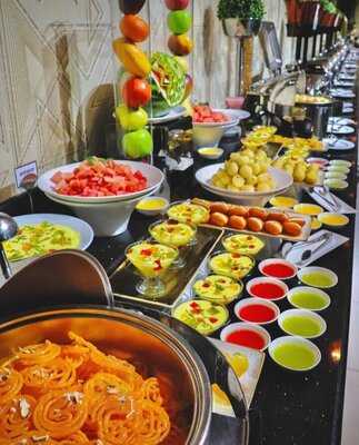 ‪grand Buffet Restaurant‬