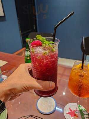 ‪rags To Riches Restaurant‬