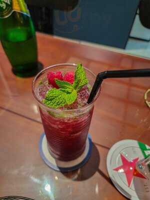 ‪rags To Riches Restaurant‬