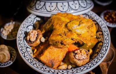 ‪lola's Restaurant‬