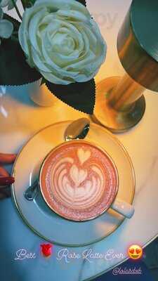 ‪lola's Restaurant‬