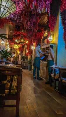 ‪navat Restaurant‬