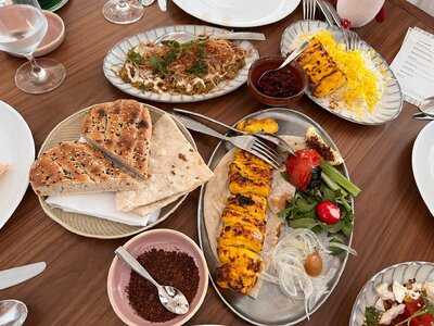 ‪ariana's Persian Kitchen‬