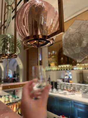 ‪ariana's Persian Kitchen‬