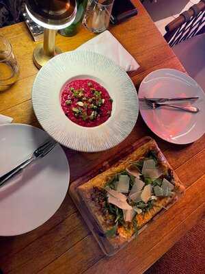 ‪august Restaurant‬