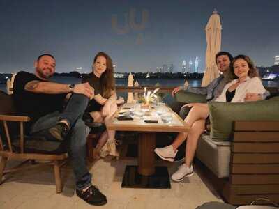 ‪ría Restaurant & Beach Bar‬