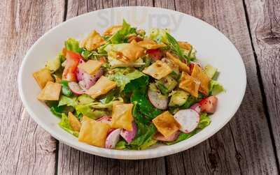 ‪luqa Restaurant & Cafe, Lounge‬