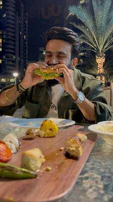 ‪vernos Cafe & Restaurant‬