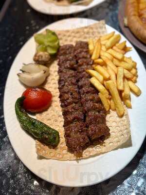 ‪vernos Cafe & Restaurant‬