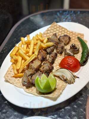 ‪vernos Cafe & Restaurant‬