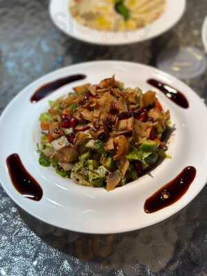 ‪vernos Cafe & Restaurant‬