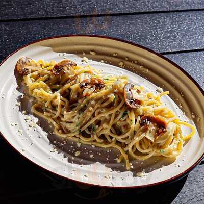 ‪desi Luscious Restaurant Jlt‬