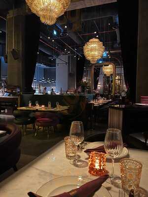 ‪frnds Grand Cafe‬