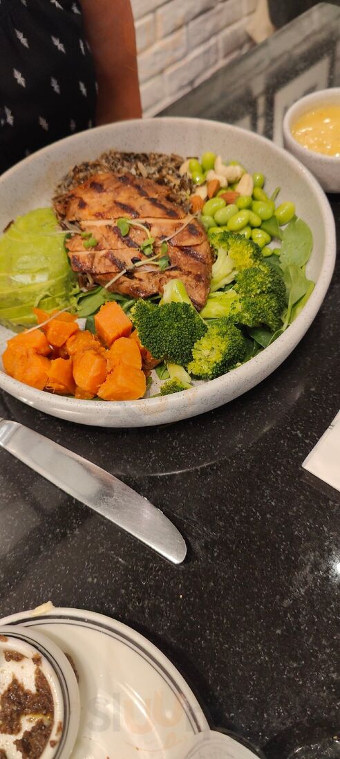 ‪pauls Dubai Hills Mall‬