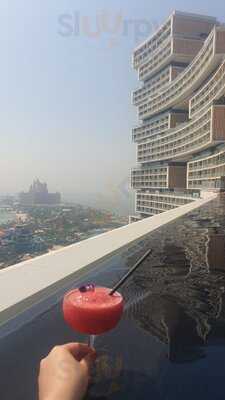 ‪cloud 22 Atlantis The Royal‬