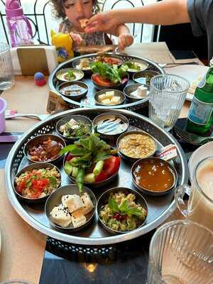 ‪al Beiruti The Hills‬