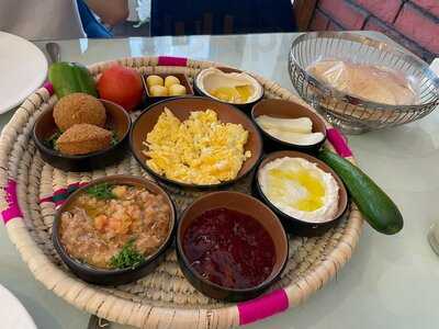 ‪arous Beirut Restaurant‬