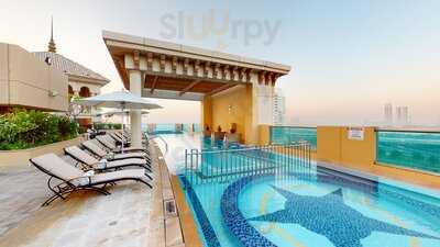 ‪aqua Chill Roof Top Poolside Dining‬