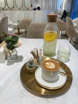 ‪elite Royal Lounge | Café & Eatery‬