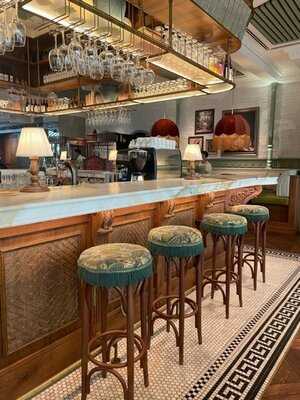 ‪nola Bijou Bistro & Bar‬