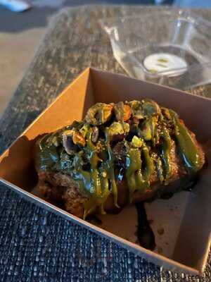 ‪pawdy Neighbors‬