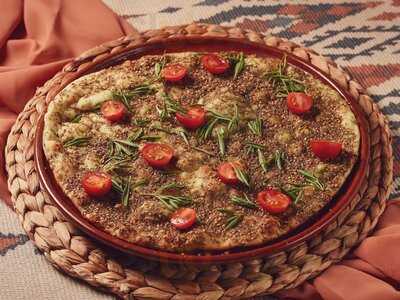 مطعم خبزة وفخارة دبي