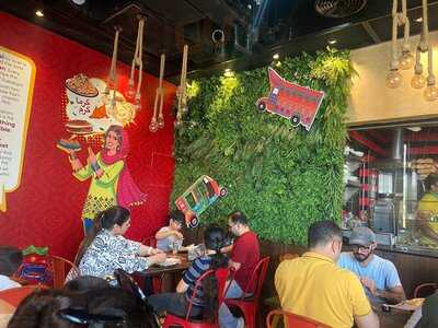 ‪seinys Restaurant‬