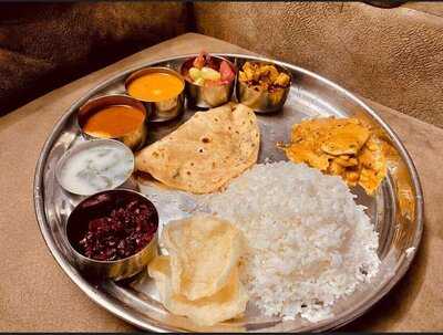 ‪tiffin Wala Bur‬