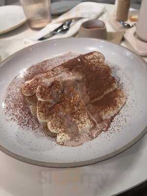 ‪charlie & Friends‬